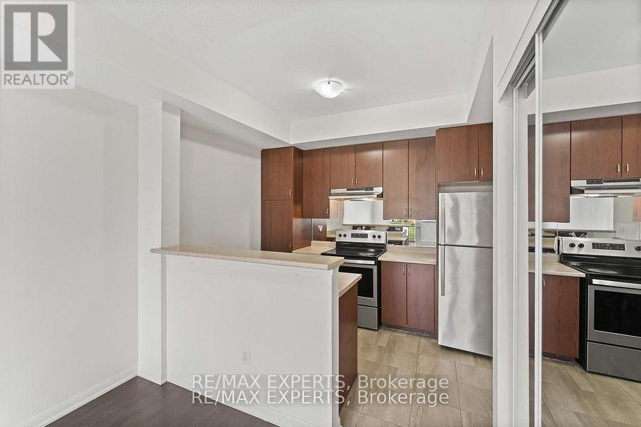 127 - 250 Sunny Meadow Boulevard, Brampton, Ontario  L6R 3Y6 - Photo 12 - W12276584