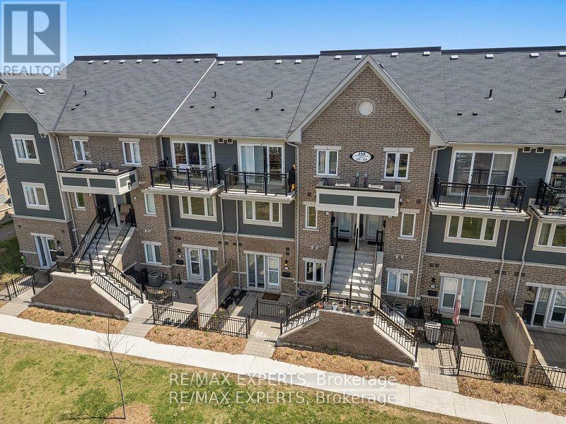 127 - 250 Sunny Meadow Boulevard, Brampton, Ontario  L6R 3Y6 - Photo 2 - W12276584