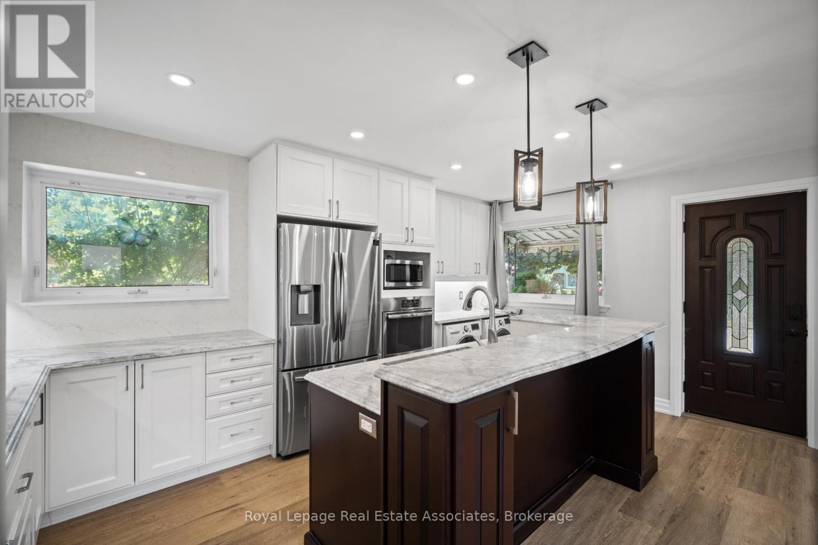 Property at 168 TIDEY AVENUE image 4
