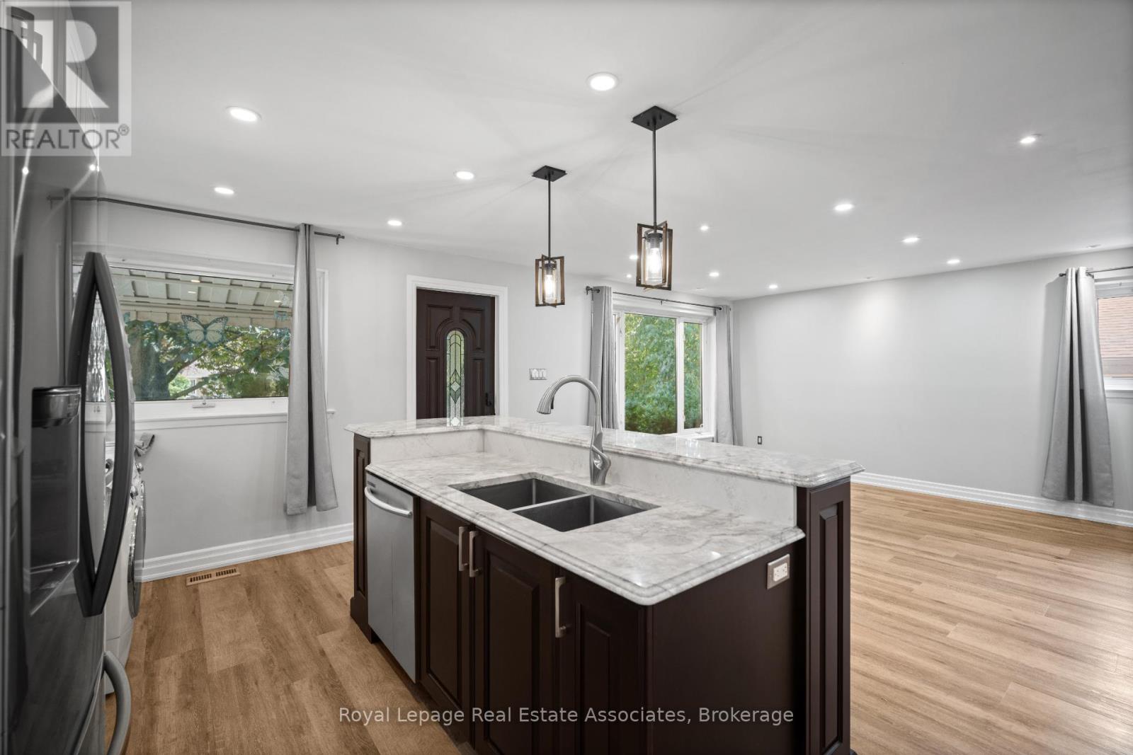 Property at 168 TIDEY AVENUE image 5