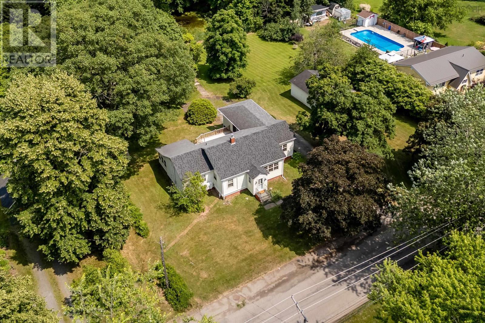122 Maple Avenue, Berwick, Nova Scotia  B0P 1E0 - Photo 1 - 202509275