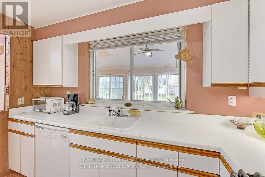 40 Conlins Road, Toronto (Highland Creek), Ontario  M1C 1C3 - Photo 11 - E12276674