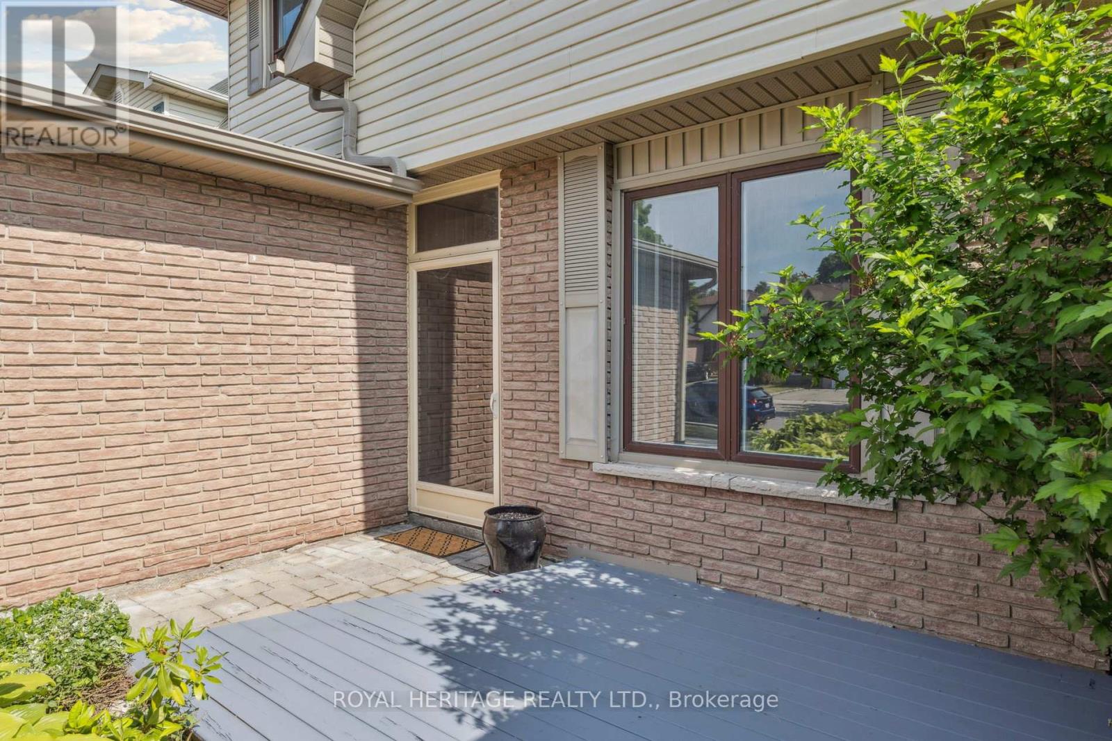 Property at 606 STONEBRIDGE LANE image 4