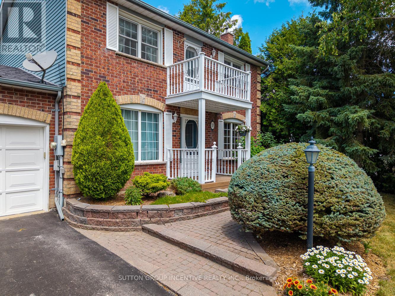 18 Heritage Road, Innisfil (Cookstown), Ontario  L0L 1L0 - Photo 3 - N12276687