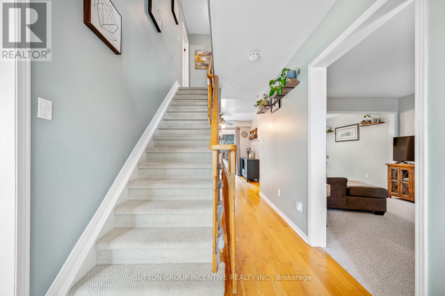 18 Heritage Road, Innisfil (Cookstown), Ontario  L0L 1L0 - Photo 7 - N12276687