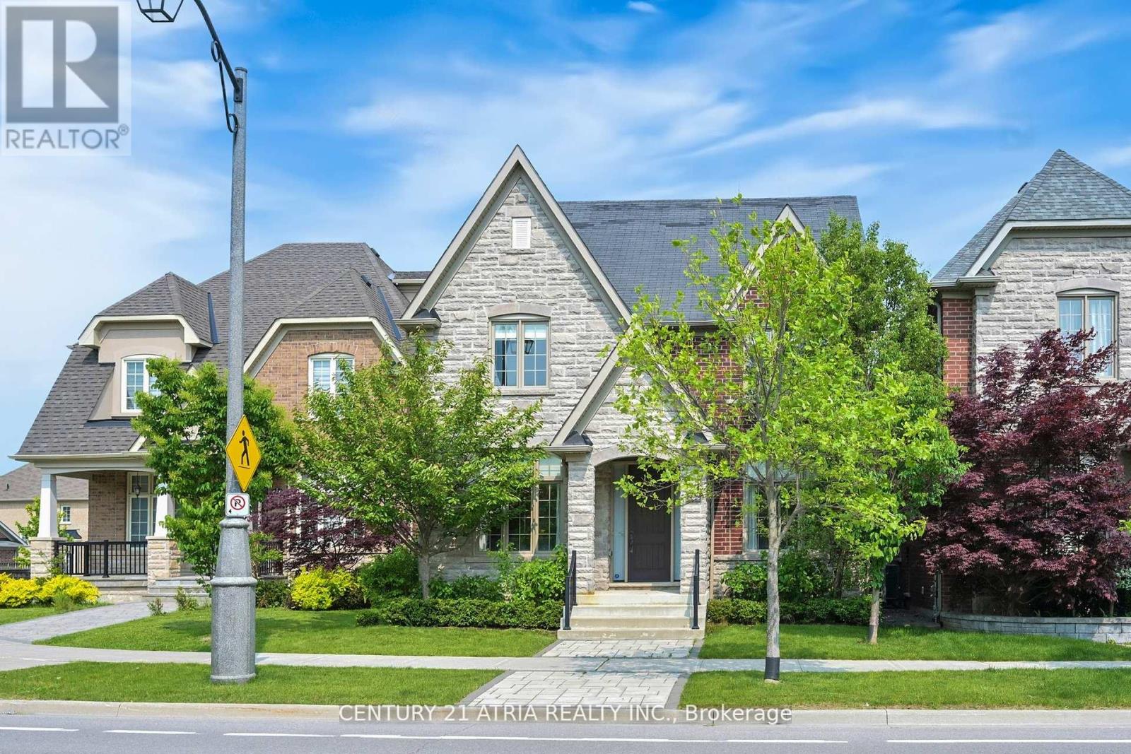 Property at 262 ANGUS GLEN BOULEVARD image 1