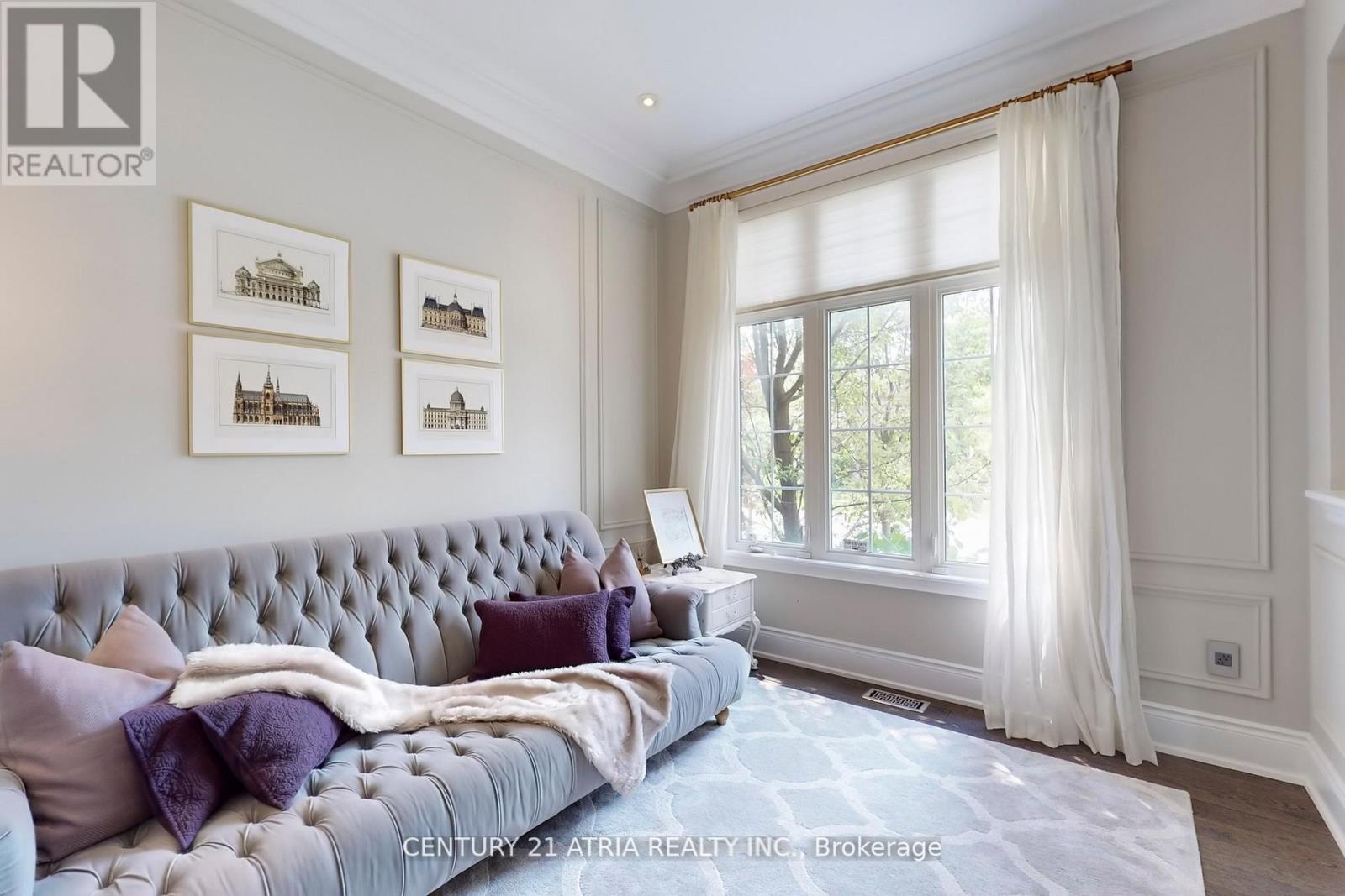 Property at 262 ANGUS GLEN BOULEVARD image 4