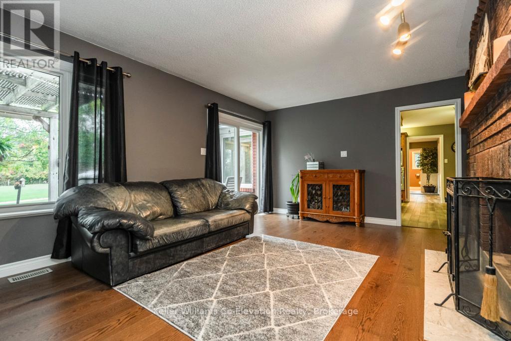4060 10th Side Road, Bradford West Gwillimbury, Ontario  L3Z 3V2 - Photo 10 - N12276818