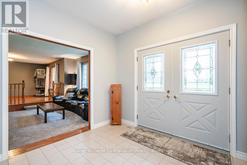 4060 10th Side Road, Bradford West Gwillimbury, Ontario  L3Z 3V2 - Photo 8 - N12276818