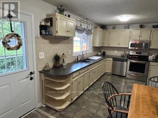 Property at 654 MYSTIC CRESCENT image 3