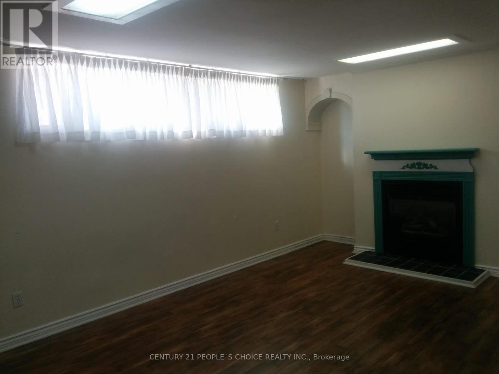3429 Queenston Drive, Mississauga, Ontario  L5C 2G5 - Photo 12 - W12276757