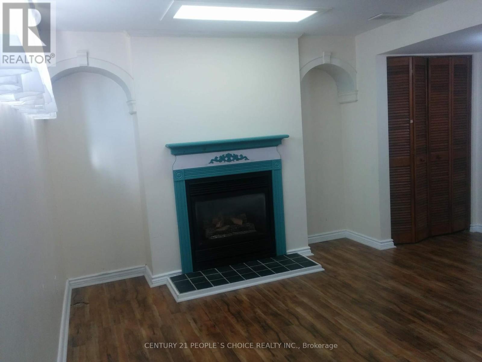 3429 Queenston Drive, Mississauga, Ontario  L5C 2G5 - Photo 13 - W12276757