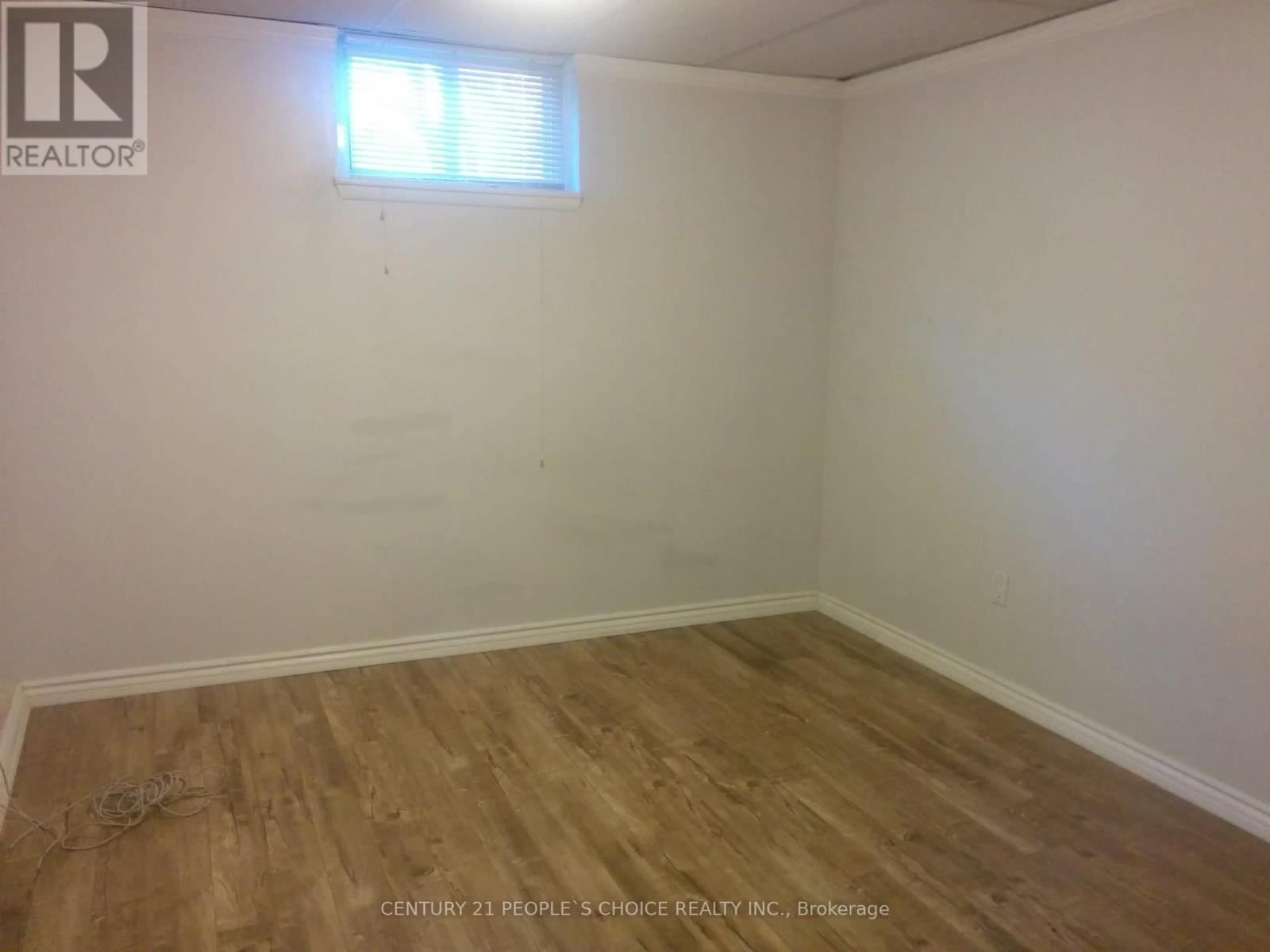 3429 Queenston Drive, Mississauga, Ontario  L5C 2G5 - Photo 6 - W12276757