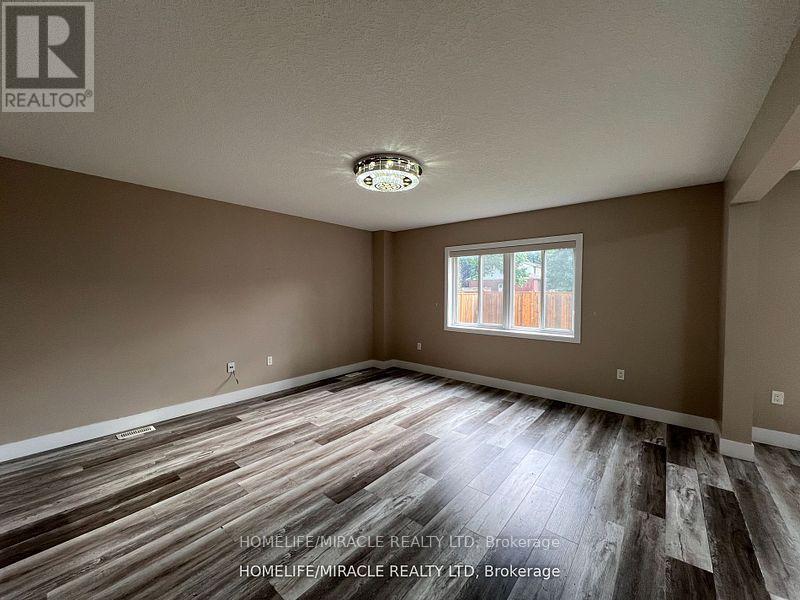151 Agnes Street, Thames Centre, Ontario  N0M 2P0 - Photo 11 - X12276682