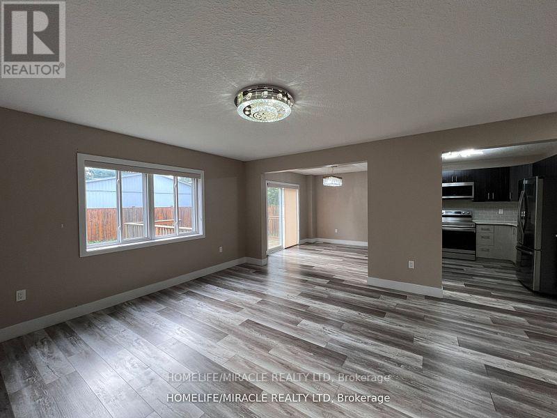 151 Agnes Street, Thames Centre, Ontario  N0M 2P0 - Photo 12 - X12276682