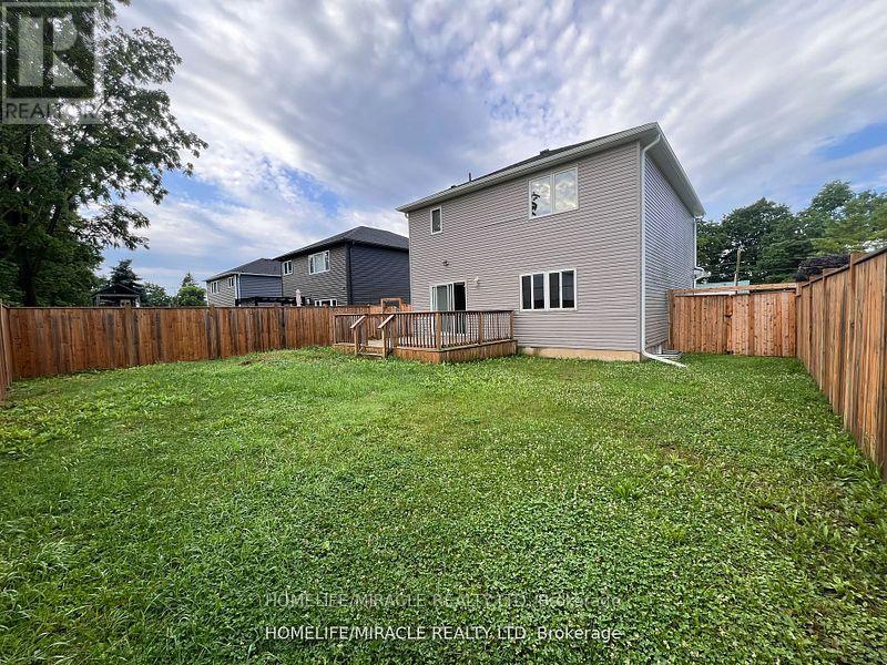 151 Agnes Street, Thames Centre, Ontario  N0M 2P0 - Photo 27 - X12276682