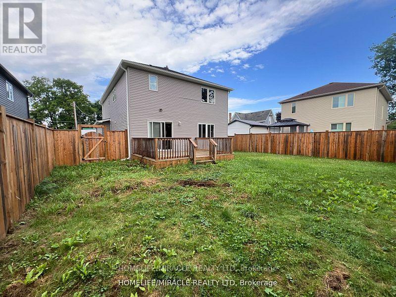 151 Agnes Street, Thames Centre, Ontario  N0M 2P0 - Photo 28 - X12276682