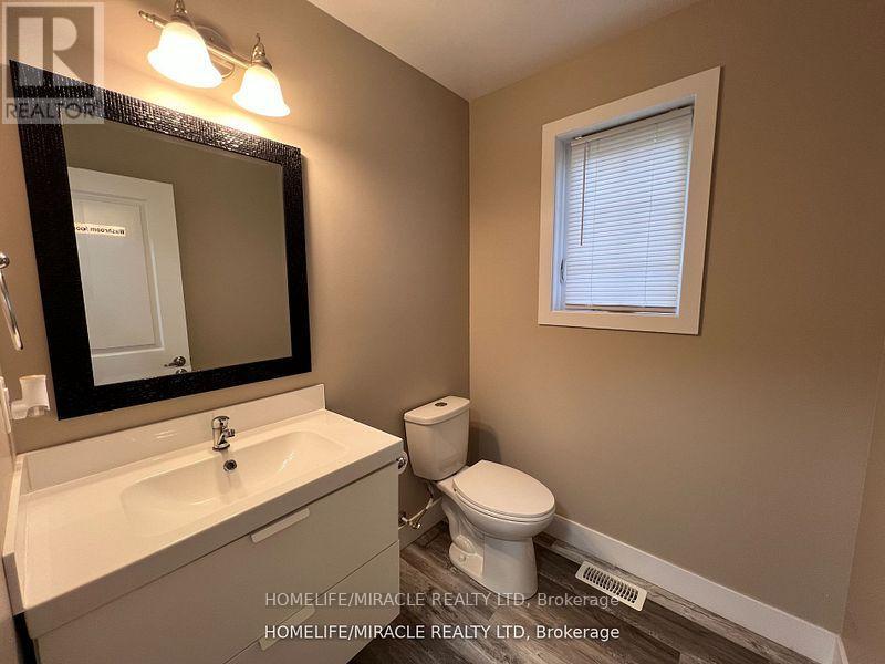 151 Agnes Street, Thames Centre, Ontario  N0M 2P0 - Photo 4 - X12276682
