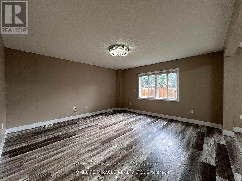 151 Agnes Street, Thames Centre, Ontario  N0M 2P0 - Photo 6 - X12276682