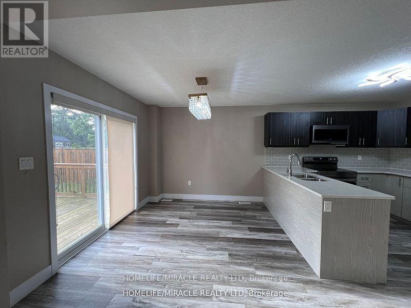 151 Agnes Street, Thames Centre, Ontario  N0M 2P0 - Photo 9 - X12276682