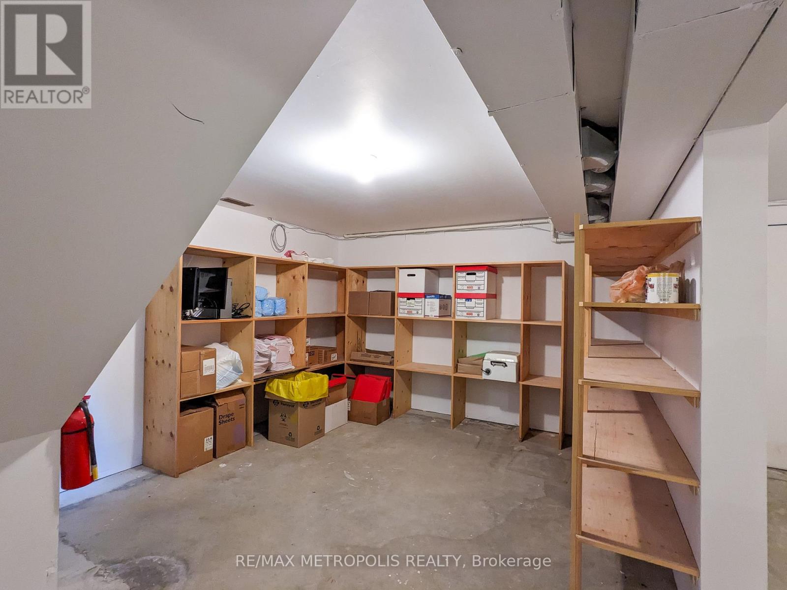 140 Cameron Street, Sarnia, Ontario  N7T 4V8 - Photo 14 - X12276732