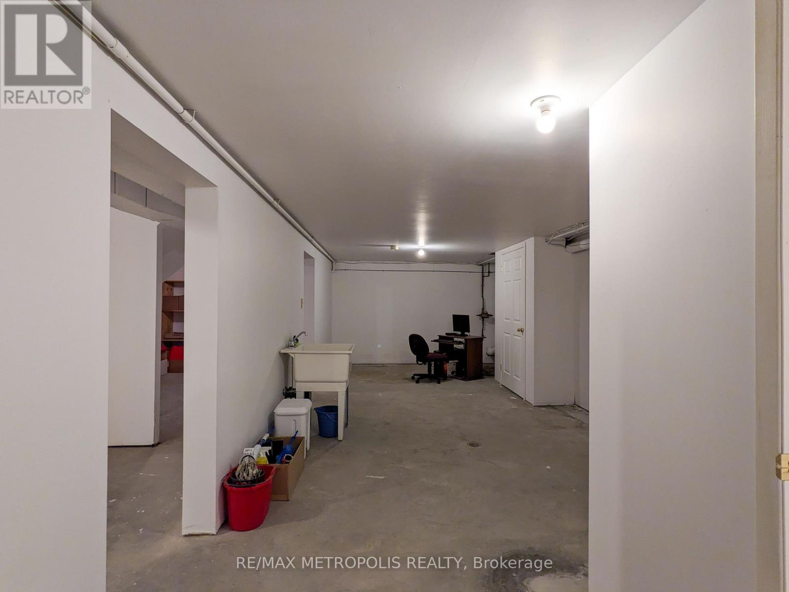 140 Cameron Street, Sarnia, Ontario  N7T 4V8 - Photo 17 - X12276732