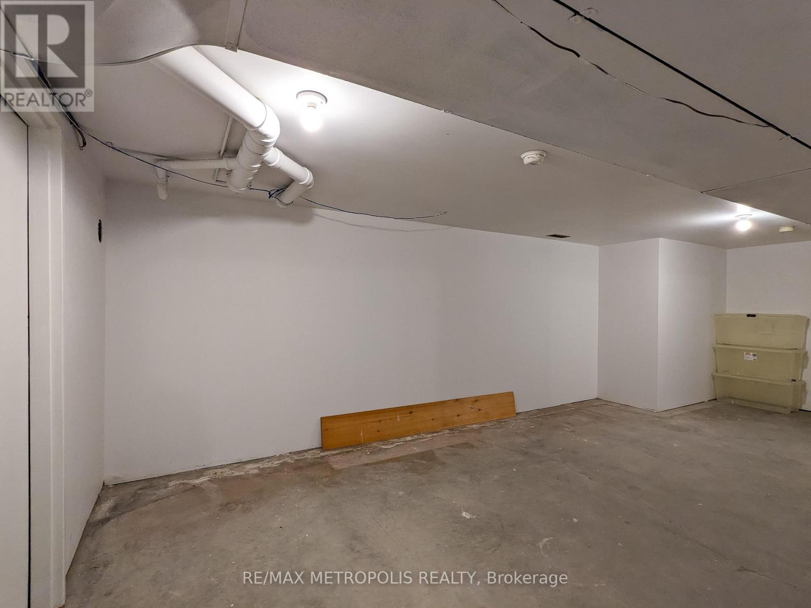 140 Cameron Street, Sarnia, Ontario  N7T 4V8 - Photo 19 - X12276732