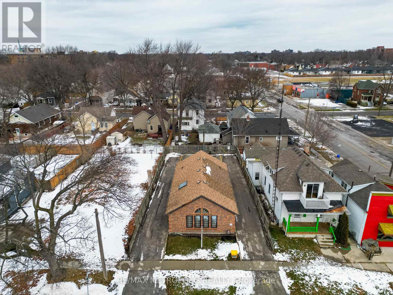140 Cameron Street, Sarnia, Ontario  N7T 4V8 - Photo 27 - X12276732