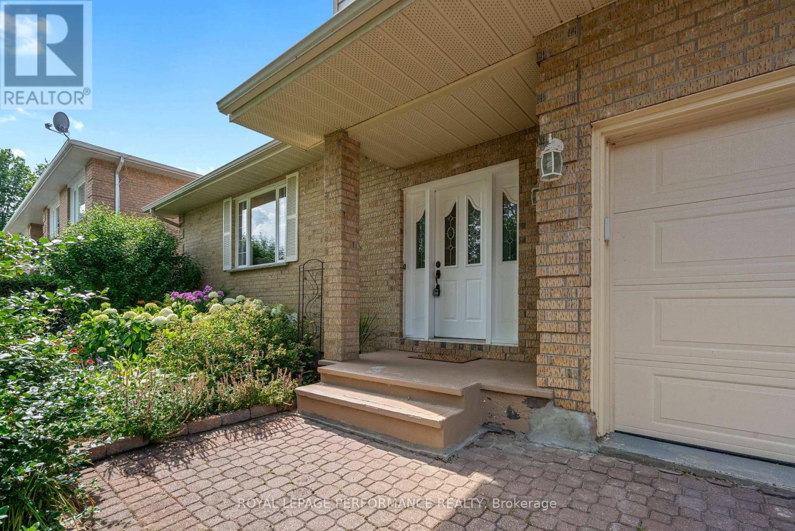 Property at 1639 BLAKELY DRIVE N image 3