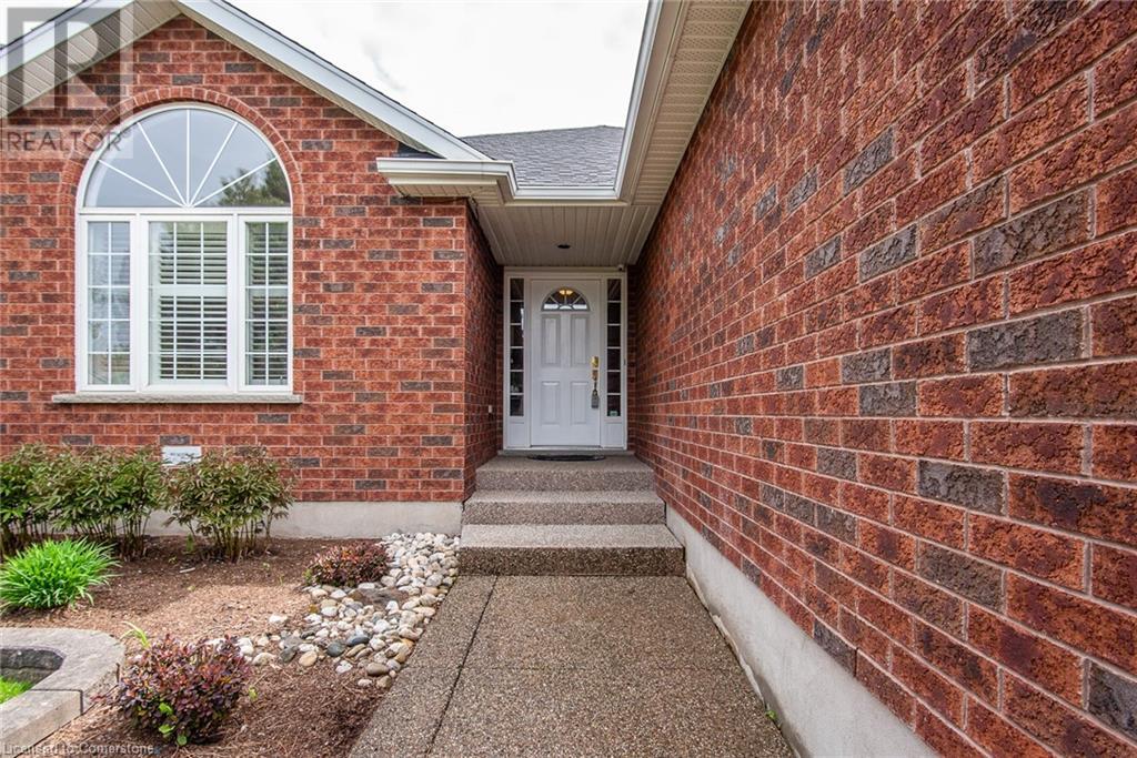 Property at 58 ZINKANN Crescent image 3