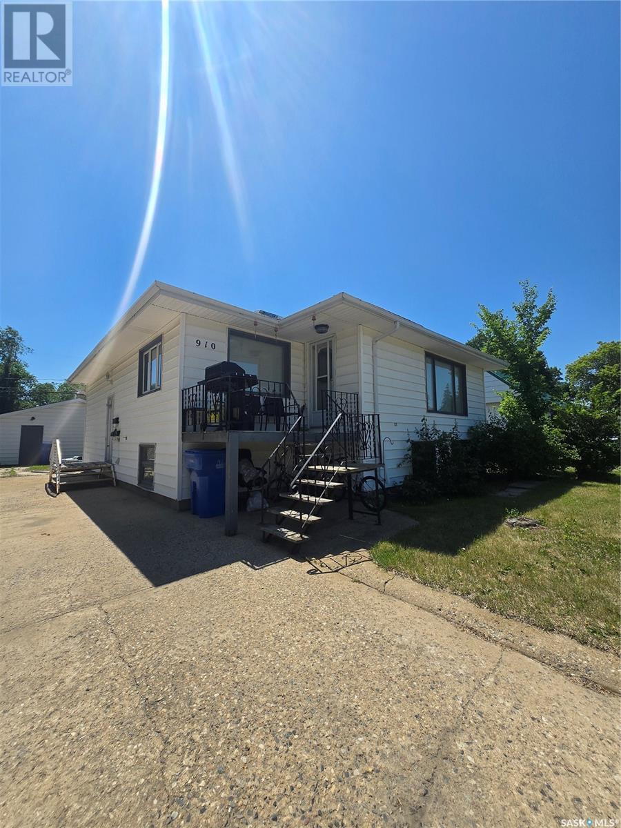 Property at 910 Isabelle STREET image 1