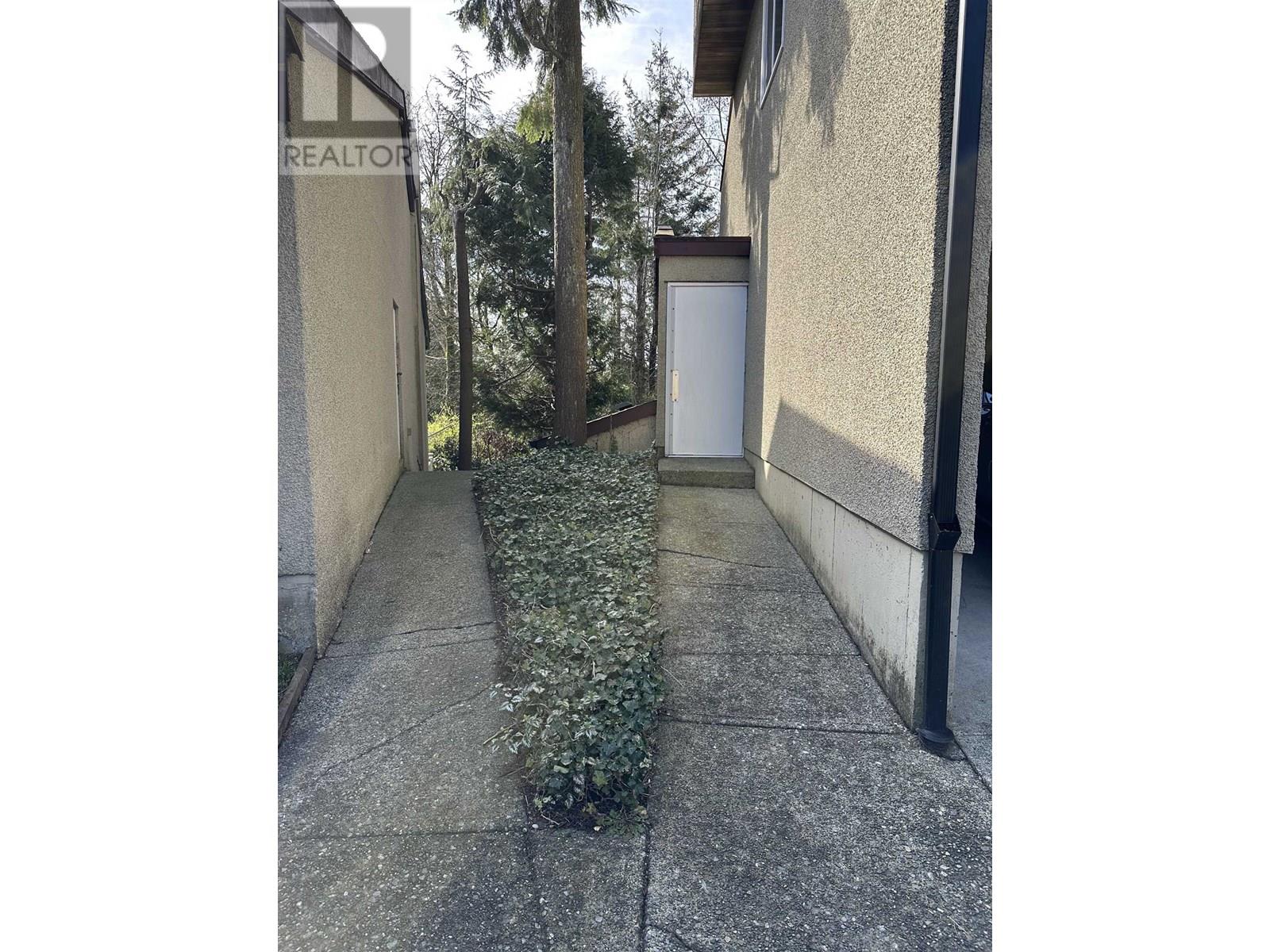 Listing Picture 30 of 39 : 3444 LANGFORD AVENUE, Vancouver / 溫哥華 - 魯藝地產 Yvonne Lu Group - MLS Medallion Club Member