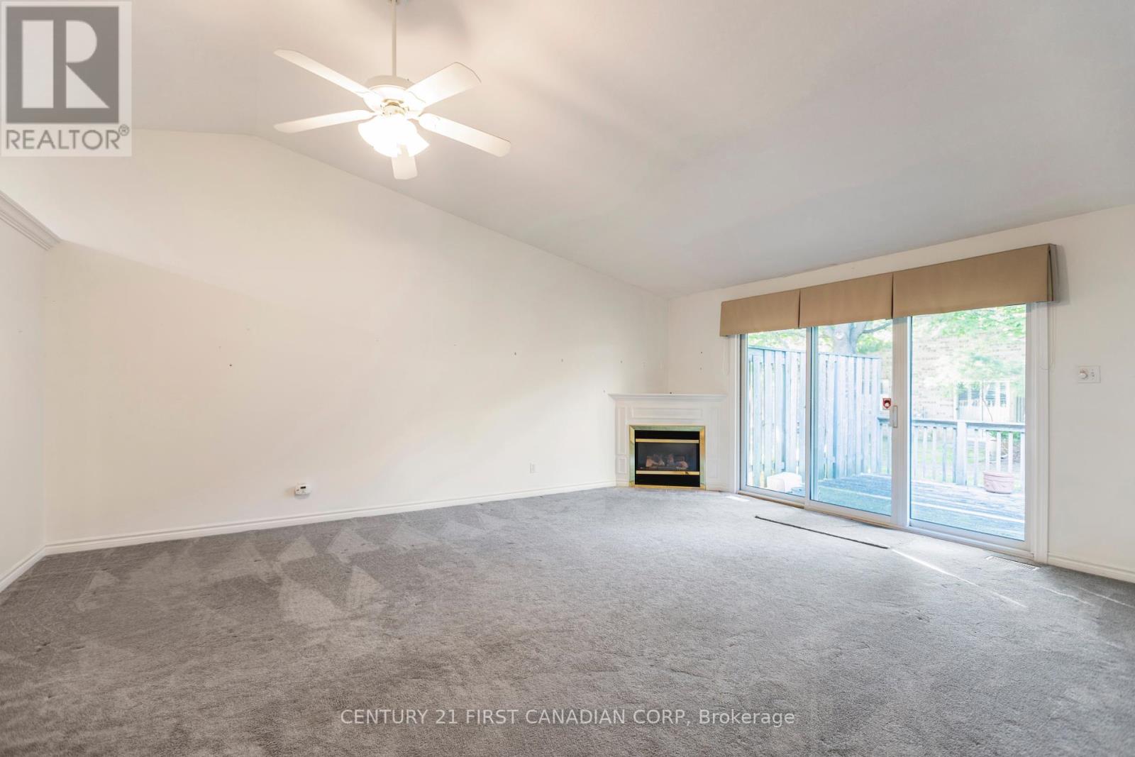 Property at 10 - 1241 BEAVERBROOK AVENUE image 2