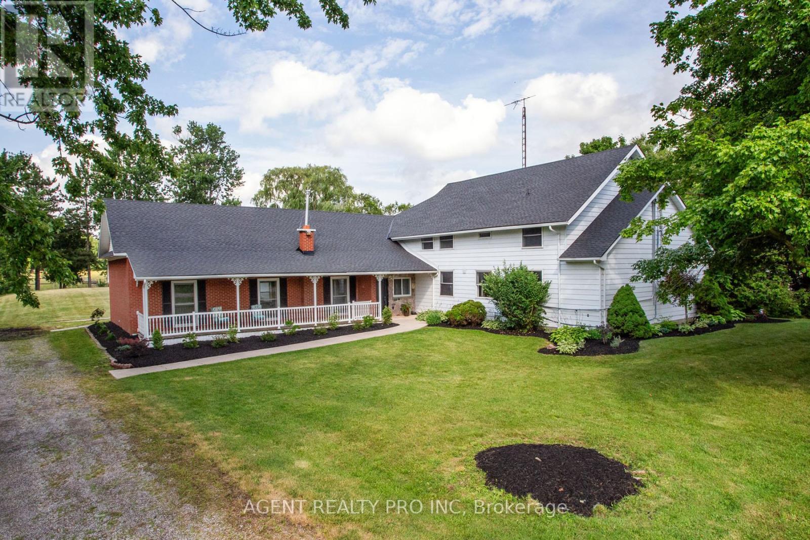 24264 Coldstream Road, Middlesex Centre, Ontario  N0M 2A0 - Photo 2 - X12276945