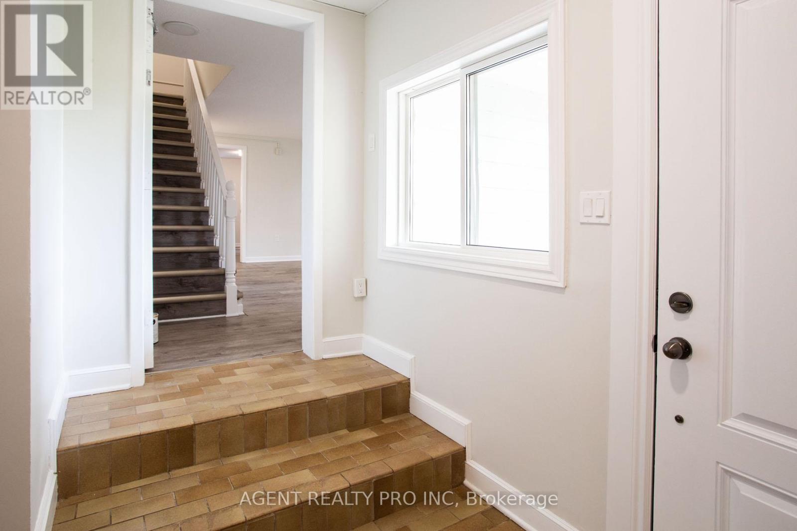 24264 Coldstream Road, Middlesex Centre, Ontario  N0M 2A0 - Photo 25 - X12276945
