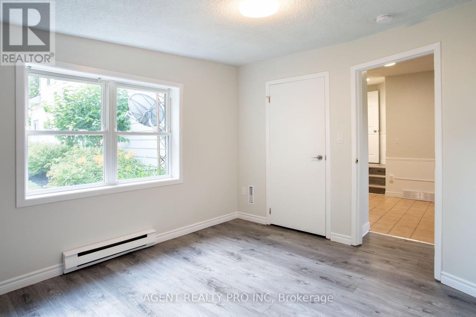 24264 Coldstream Road, Middlesex Centre, Ontario  N0M 2A0 - Photo 33 - X12276945