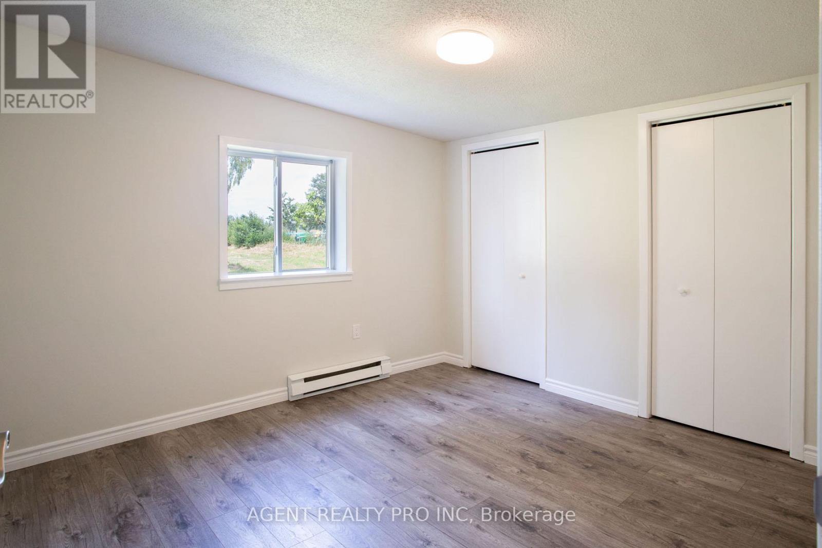 24264 Coldstream Road, Middlesex Centre, Ontario  N0M 2A0 - Photo 34 - X12276945