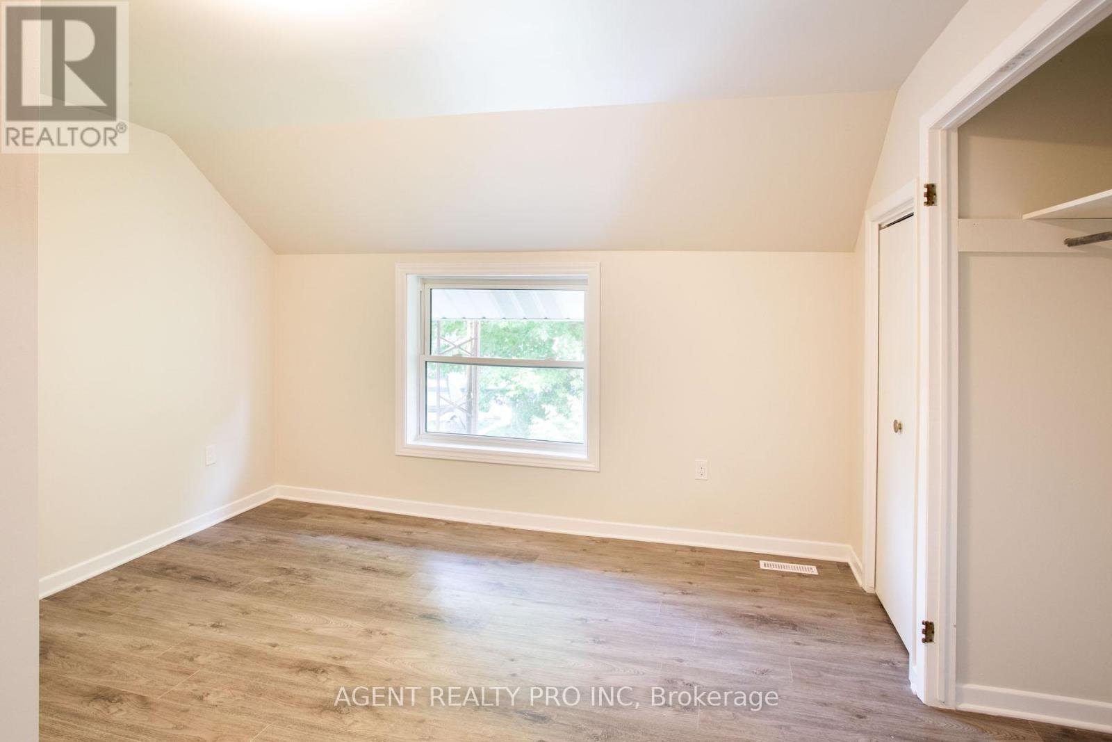 24264 Coldstream Road, Middlesex Centre, Ontario  N0M 2A0 - Photo 41 - X12276945