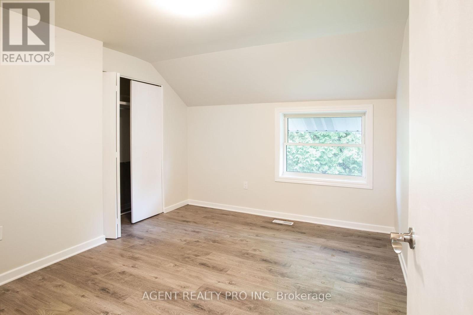 24264 Coldstream Road, Middlesex Centre, Ontario  N0M 2A0 - Photo 42 - X12276945