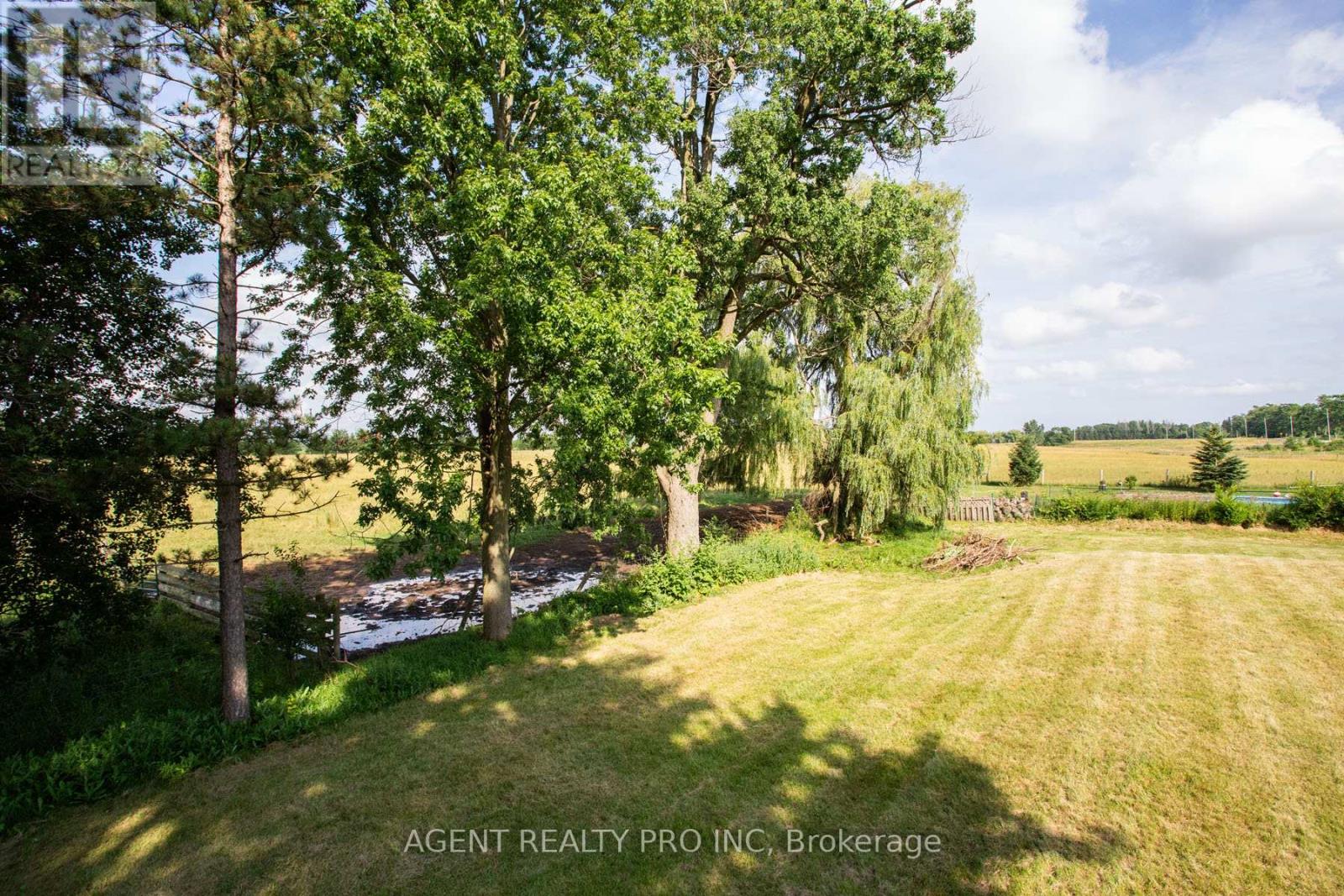 24264 Coldstream Road, Middlesex Centre, Ontario  N0M 2A0 - Photo 8 - X12276945