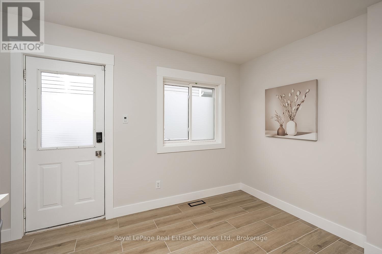 Front - 37 Albert Street, Welland, Ontario  L3B 4L1 - Photo 2 - X12276930
