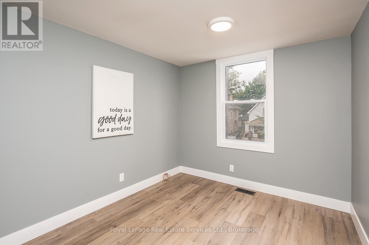 Front - 37 Albert Street, Welland, Ontario  L3B 4L1 - Photo 23 - X12276930