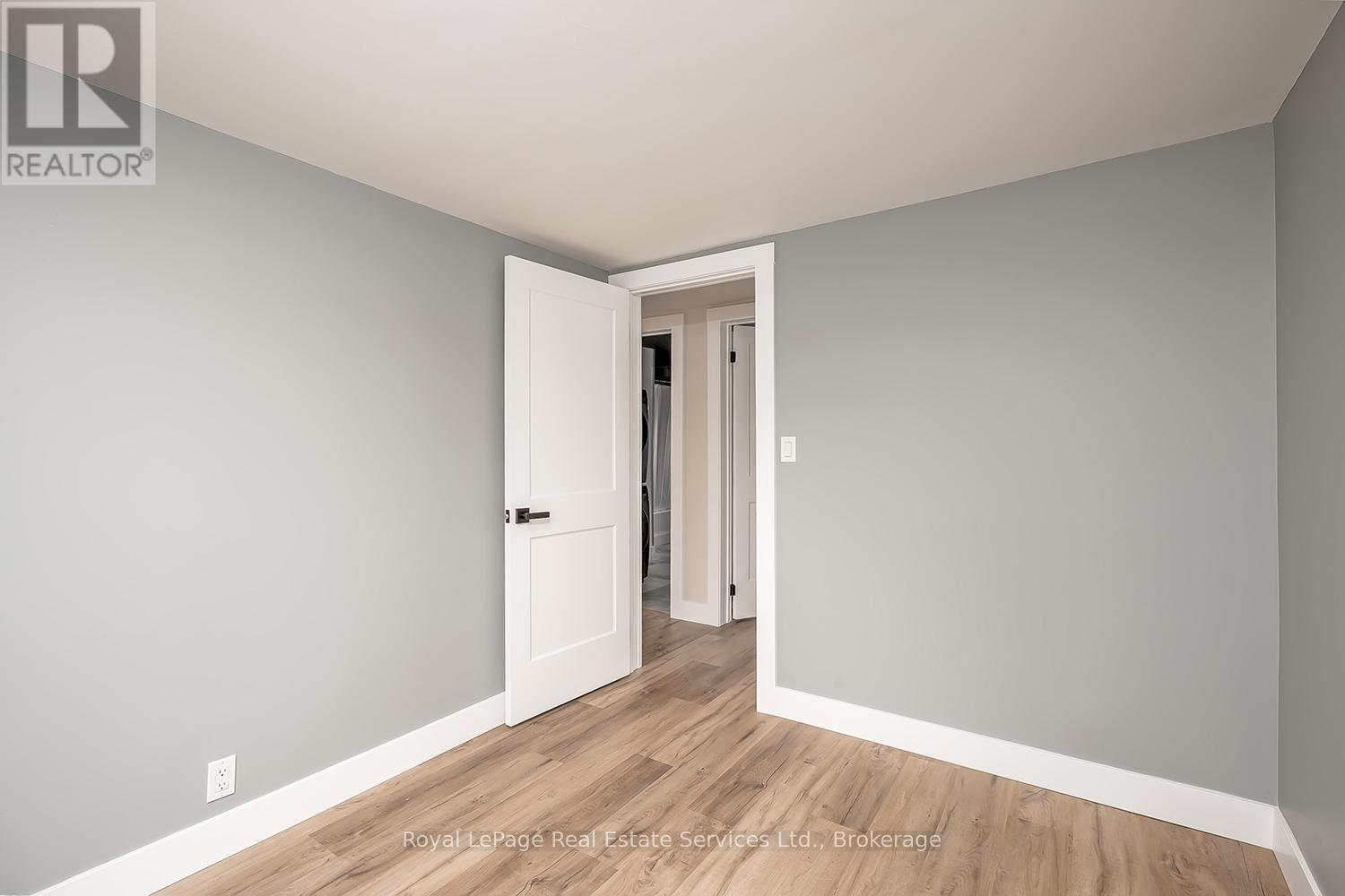 Front - 37 Albert Street, Welland, Ontario  L3B 4L1 - Photo 24 - X12276930