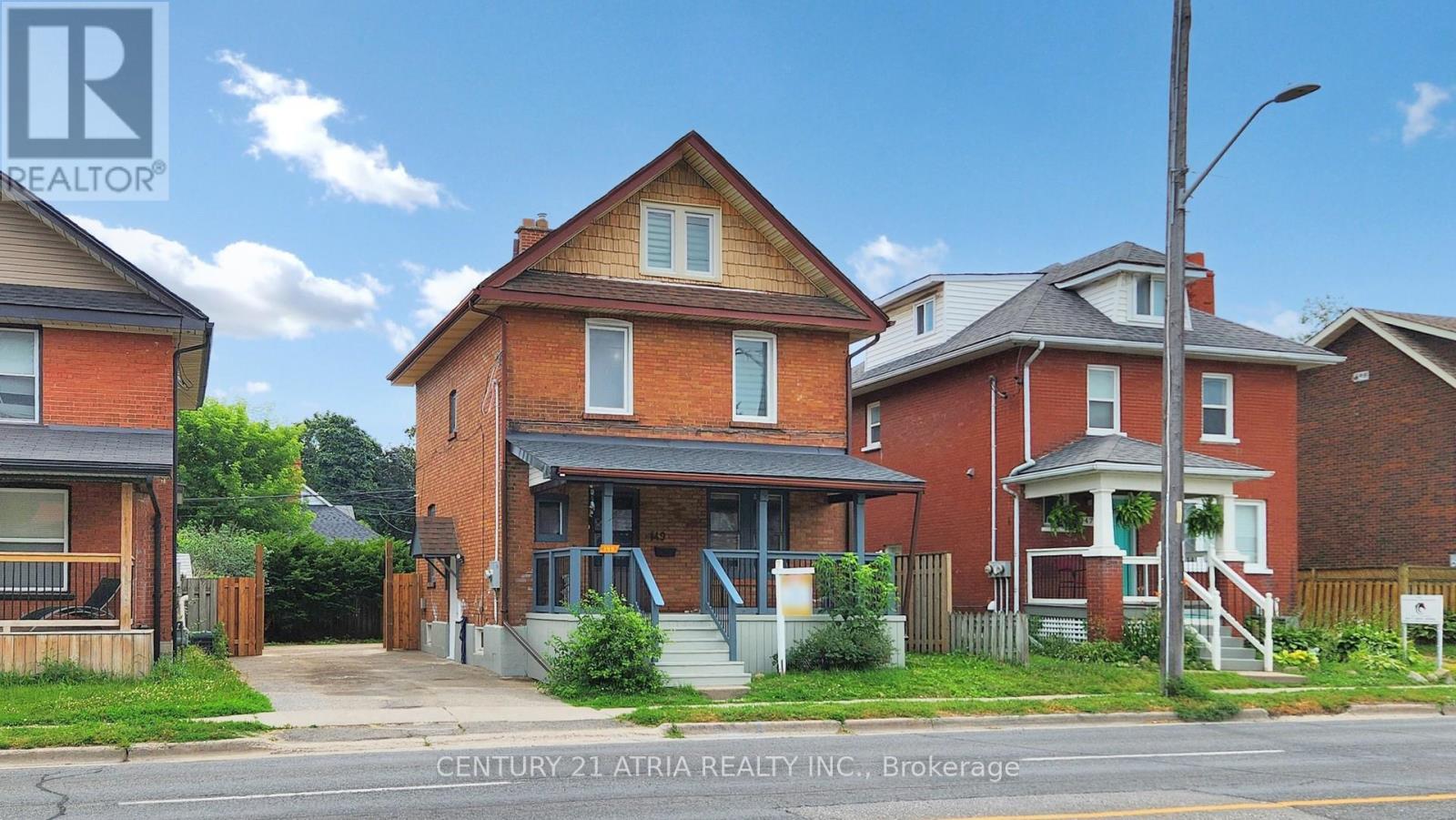 Property at 149 ADELAIDE AVENUE E image 2