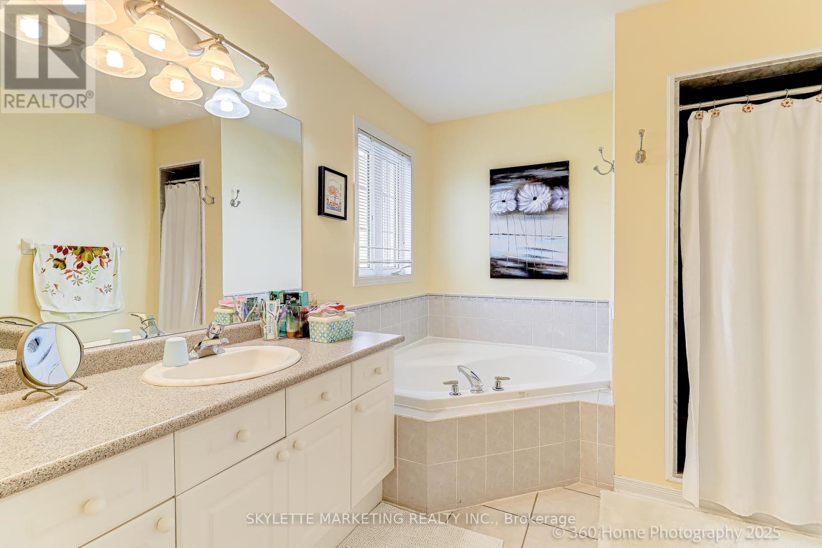 199 Kayla Crescent, Vaughan, Ontario  L6A 3P4 - Photo 18 - N12276826
