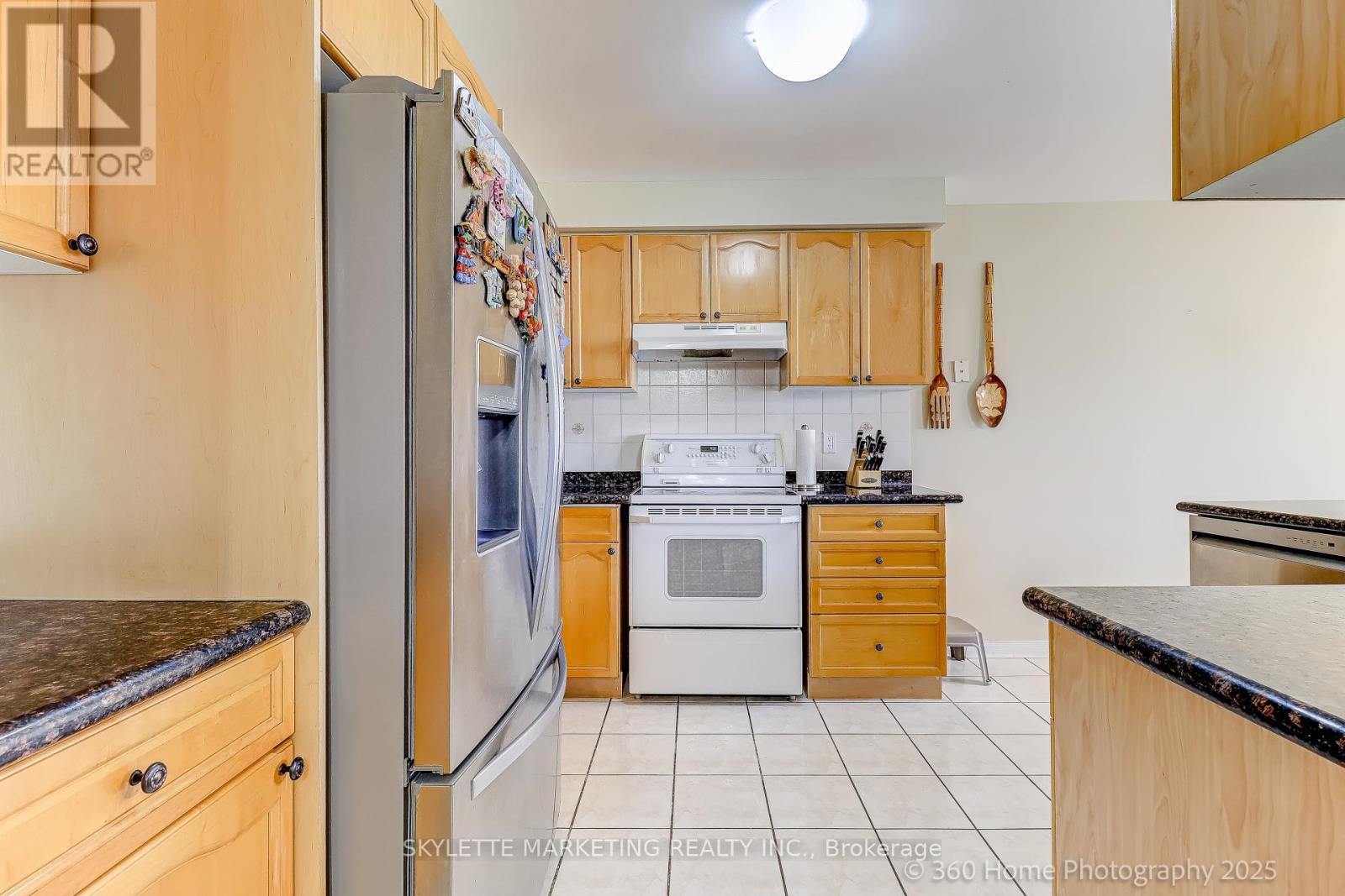199 Kayla Crescent, Vaughan, Ontario  L6A 3P4 - Photo 8 - N12276826