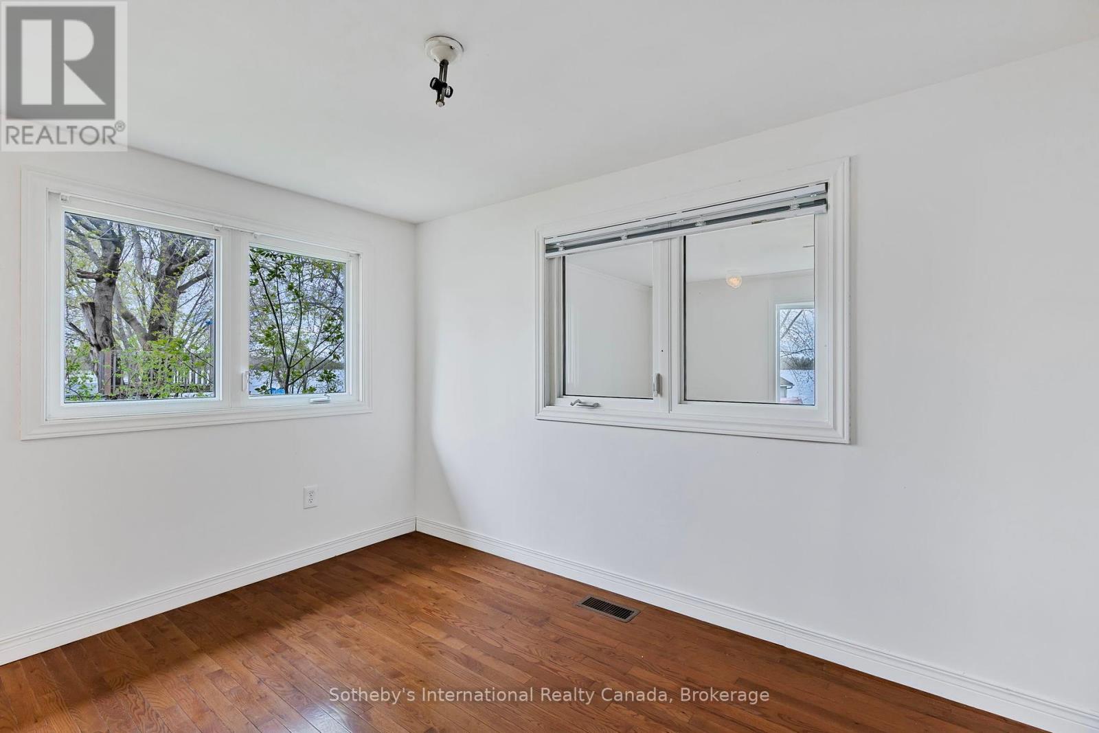 266 Port Hoover Road, Kawartha Lakes, Ontario  K0M 2C0 - Photo 15 - X12276953
