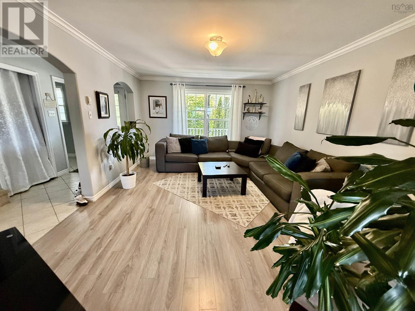 Property at 153 Beech Tree Run image 2