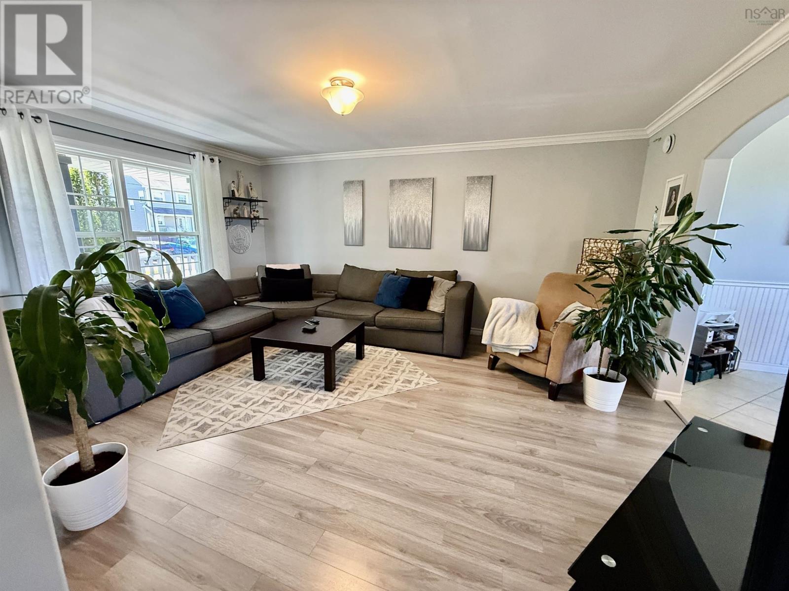 Property at 153 Beech Tree Run image 3