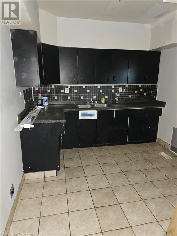 Property at 15 SHADE Street image 4